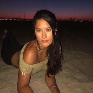 Meet your Posher, Adrianna